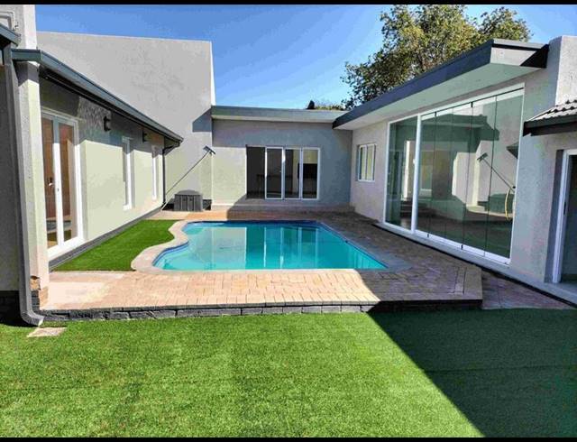 5 BEDROOM HOUSE FOR SALE IN WIERDA PARK